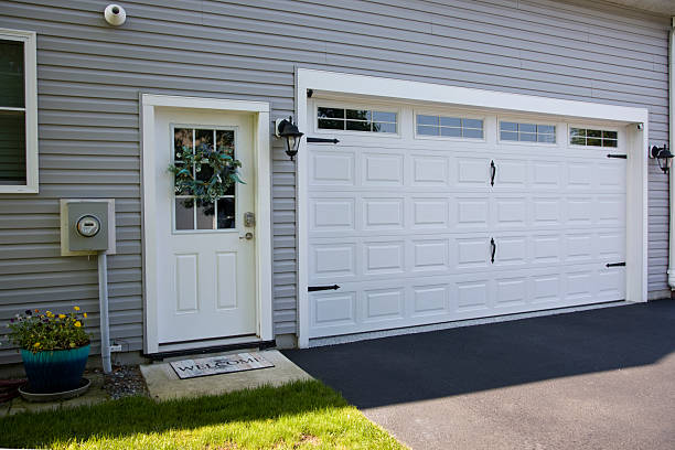 24/7 Emergency Garage Door Panel Replacement experts in Clarke County County, IA
